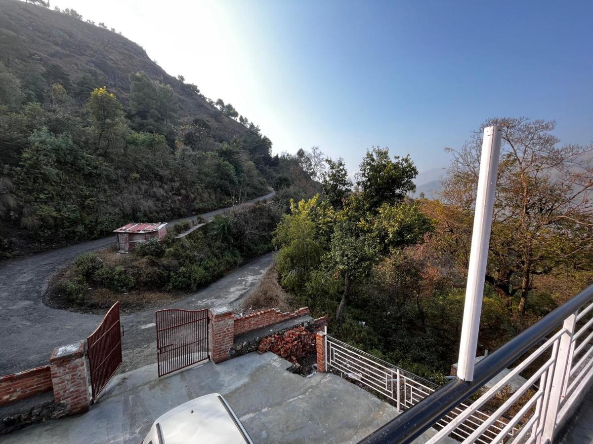 Corn Village Abode Lakhwar Luaran gambar