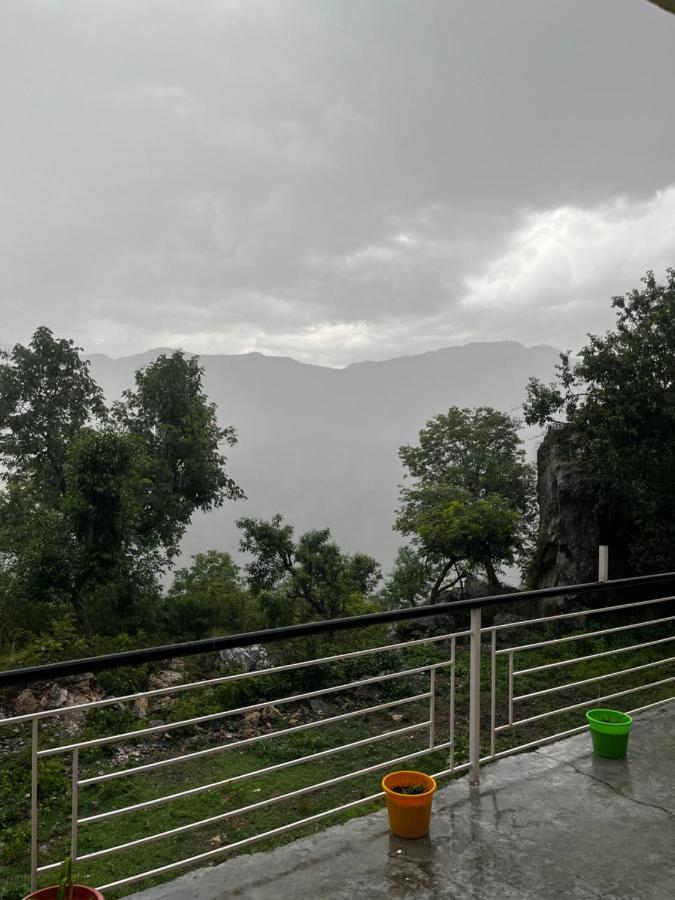 Corn Village Abode Lakhwar Luaran gambar